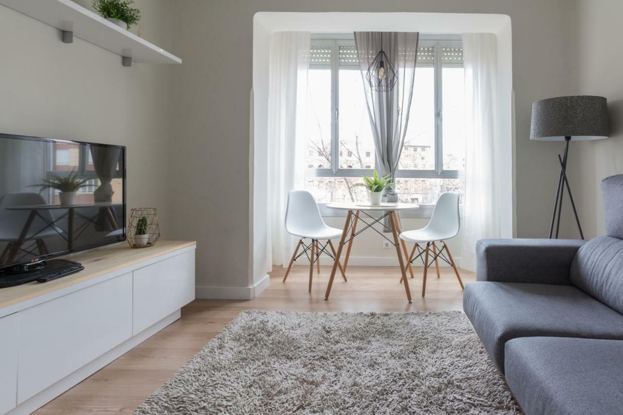 Apartamento Avenida De Colon Con Aire Acondicionado Logrono Luaran gambar